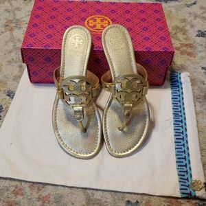 💥SOLD💥 Tory Burch Miller | Tumbled Gold |